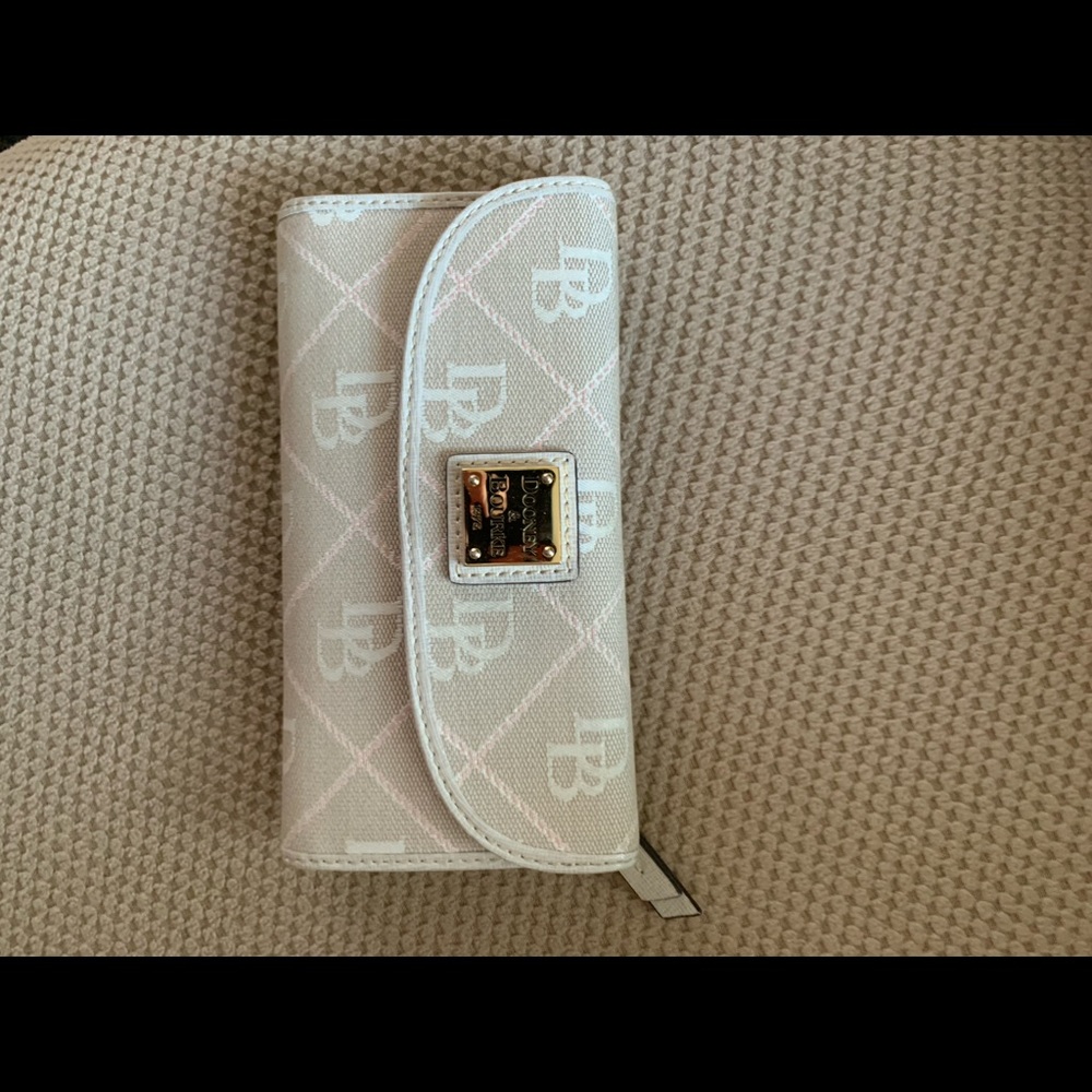 Dooney and Bourke Signature Wallet Tan & Pale Pink